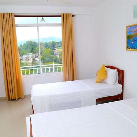 Villa Serene Kandy Bagian luar foto