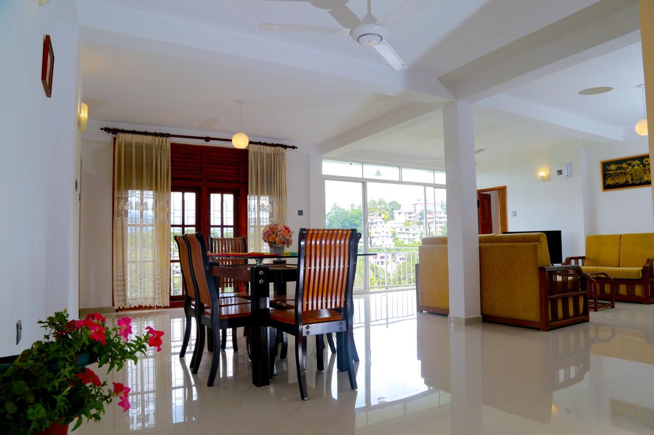 Villa Serene Kandy Bagian luar foto