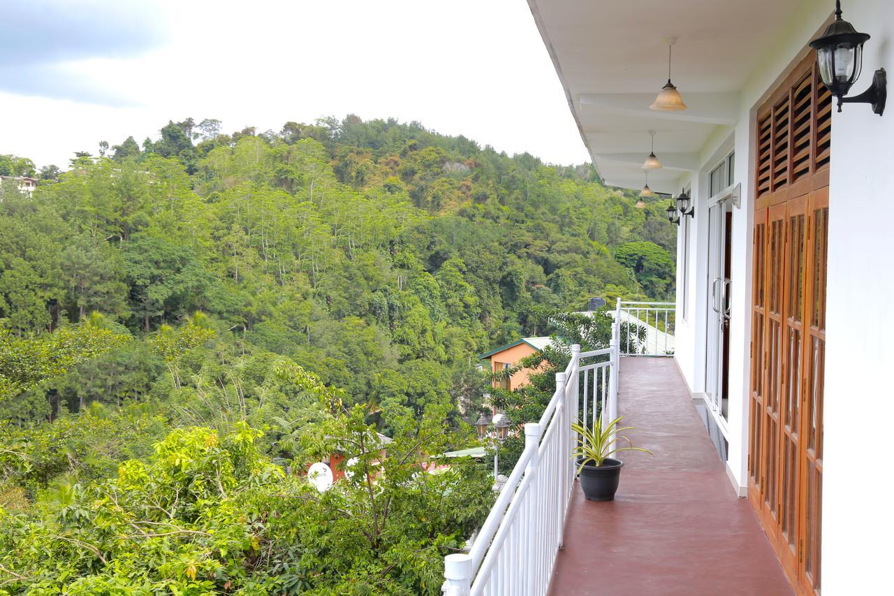 Villa Serene Kandy Bagian luar foto